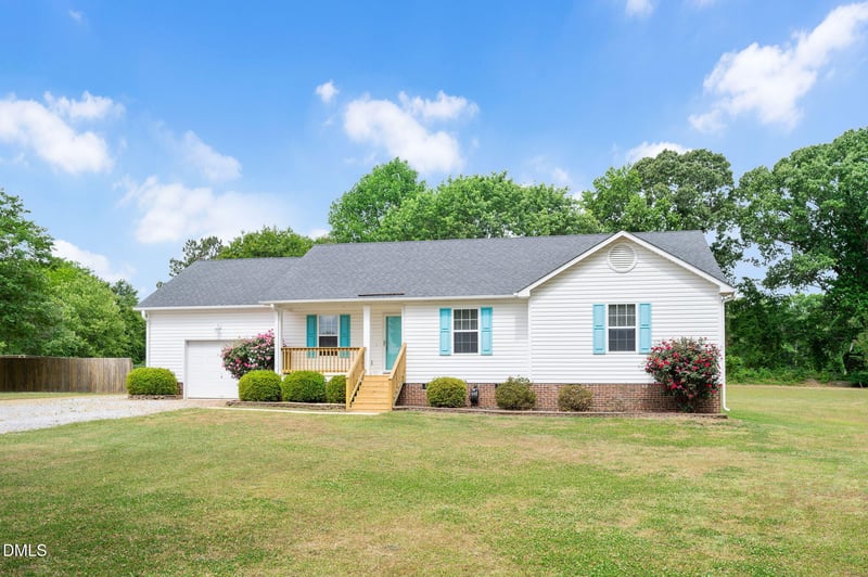 203 Lansing Dr, Benson, NC 27504