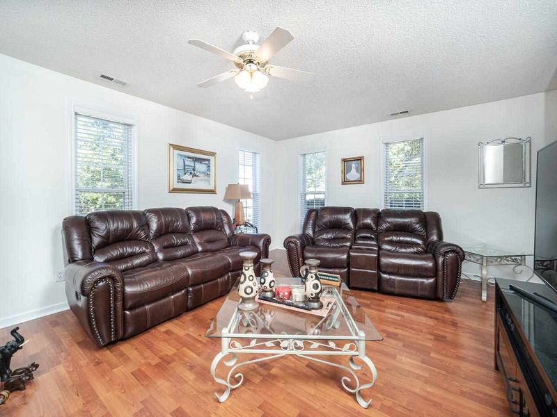 203 Leacroft Way, Durham, NC 27703