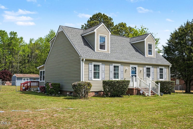 203 Little River Dr, Goldsboro, NC 27530