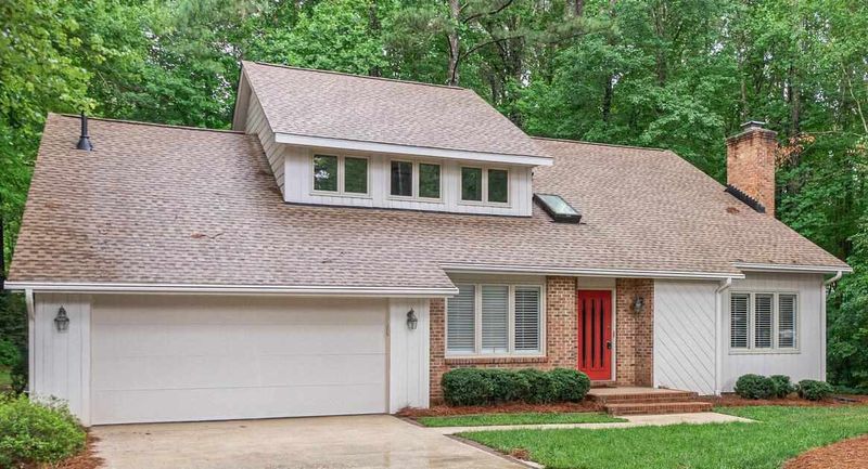 203 Lochside Dr, Cary, NC 27518