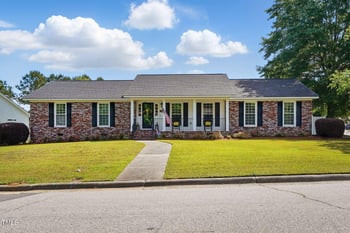 203 Marlowe Dr, Dunn, NC 28334