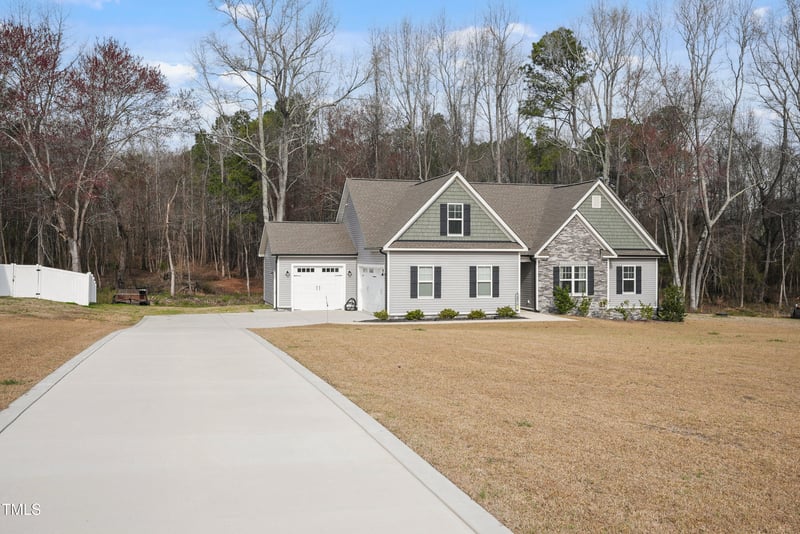 203 Mitchell Manor Dr, Angier, NC 27501