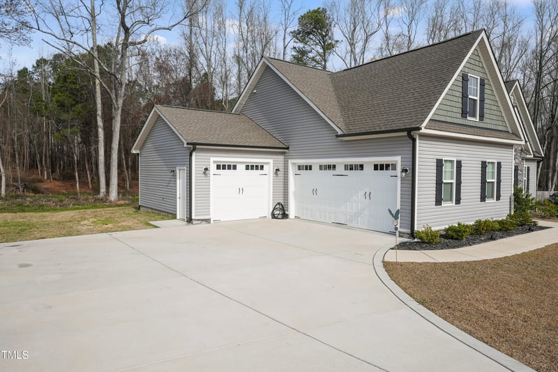 203 Mitchell Manor Dr, Angier, NC 27501