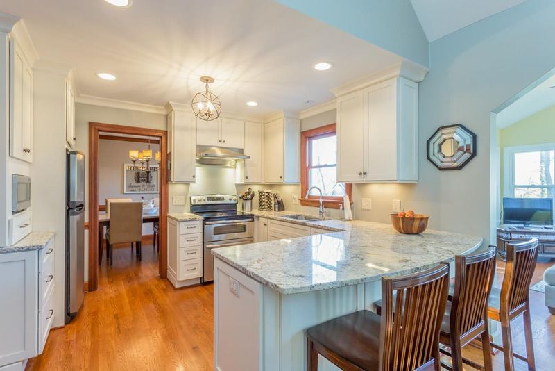 203 Phauff Ct, Cary, NC 27513