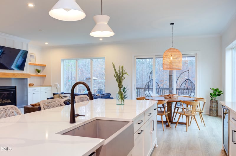 203 Post Oak Rd, Chapel Hill, NC 27516