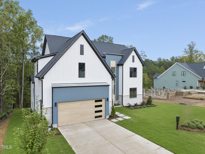 203 Red Cardinal Ct, Youngsville, NC 27596