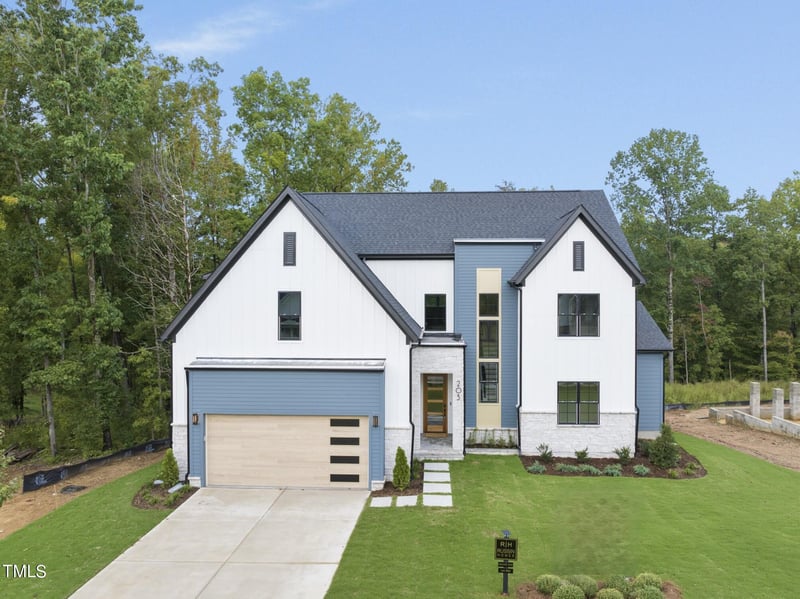 203 Red Cardinal Ct, Youngsville, NC 27596