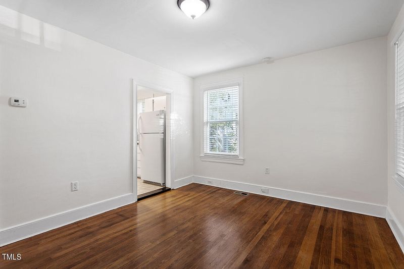 203 W Roanoke Park Dr, Raleigh, NC 27608