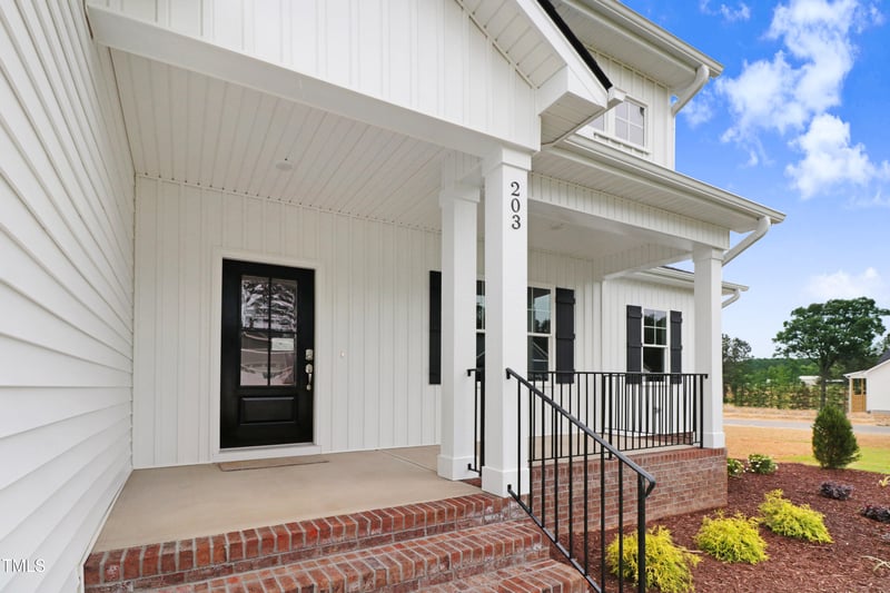 203 Sourgum Ct, Zebulon, NC 27597