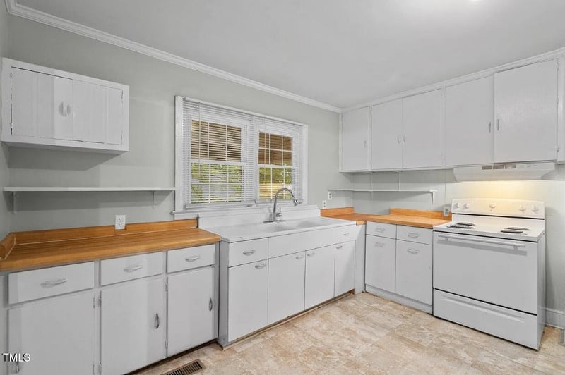 203 Spring St, Louisburg, NC 27549