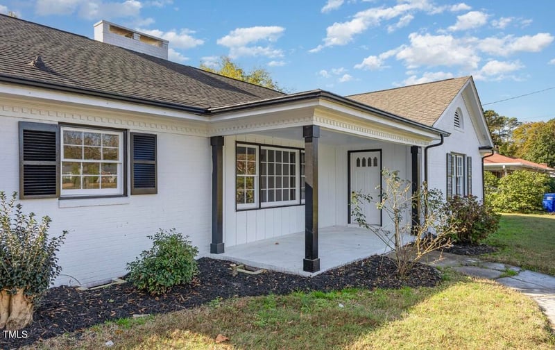 203 Stewart St, Coats, NC 27521