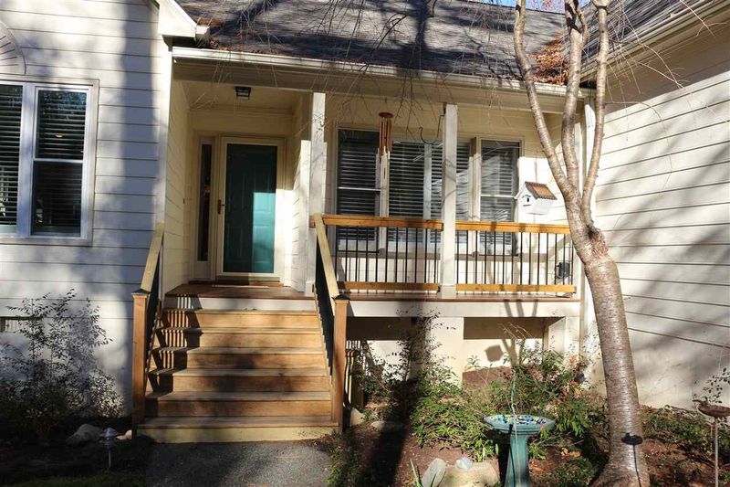 203 Stonehill Rd, Chapel Hill, NC 27516