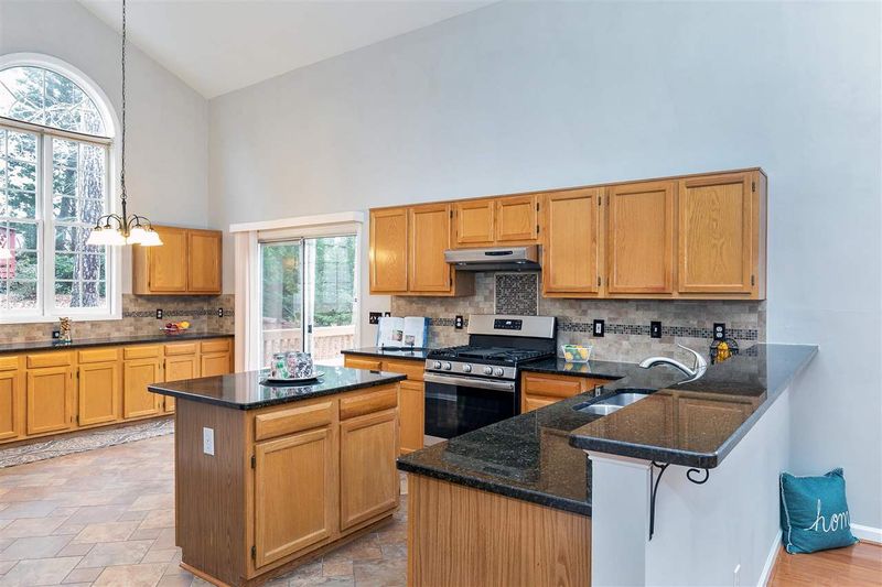 203 Swansboro Dr, Cary, NC 27519