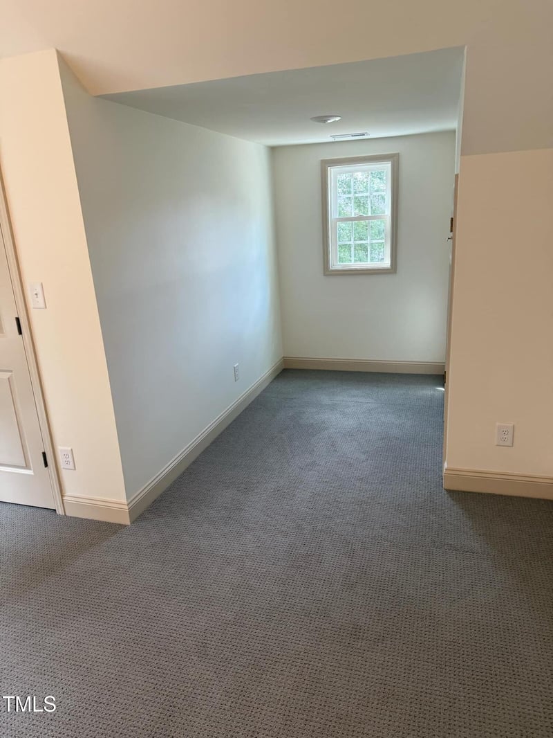203 W Blanche St, Clayton, NC 27520