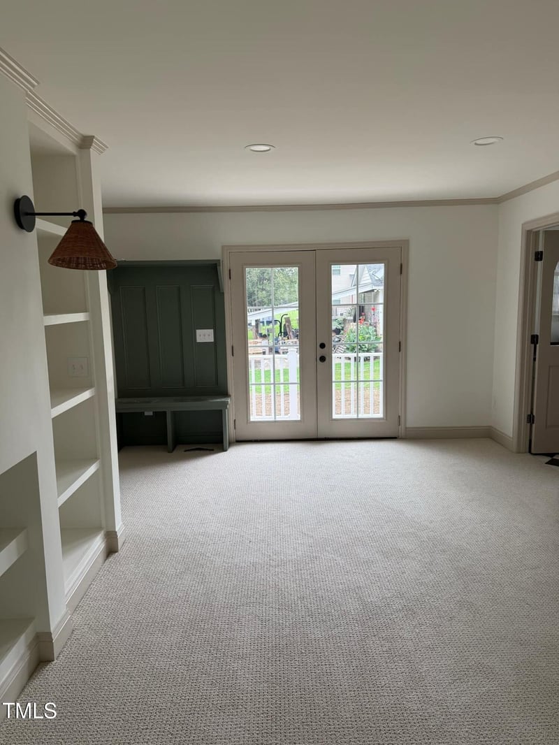 203 W Blanche St, Clayton, NC 27520