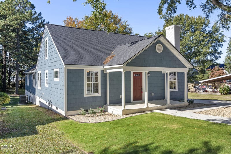 203 W Blanche St, Clayton, NC 27520