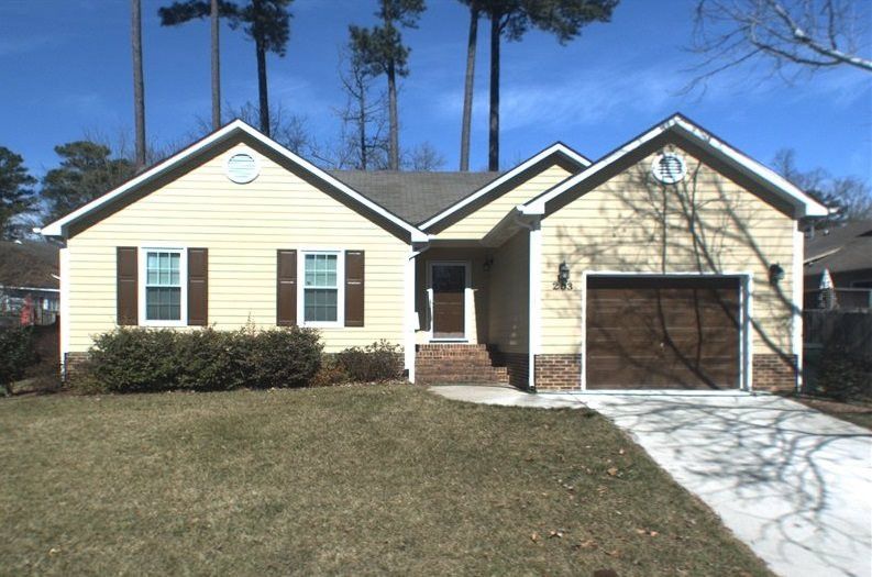 203 Wax Myrtle Ct, Cary, NC 27511