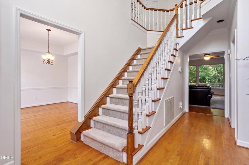 203 Widecombe Ct, Cary, NC 27513