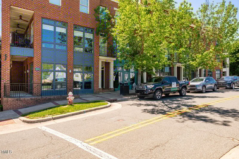 203 Winmore Ave, Chapel Hill, NC 27516