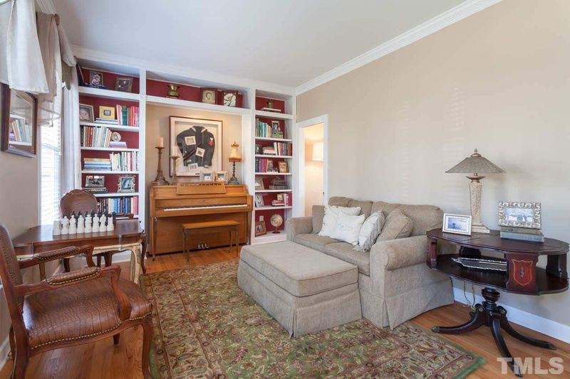 203 Wittenham Dr, Cary, NC 27519