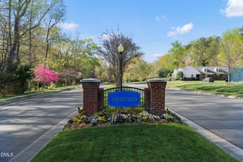 203 Wyndham Dr, Chapel Hill, NC 27516