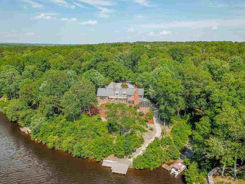 2030 Long Point Trl, Sanford, NC 27332