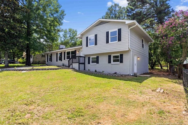 2031 Corrinna St, Fayetteville, NC 28301