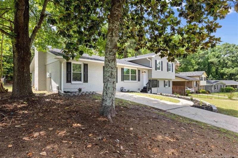 2031 Corrinna St, Fayetteville, NC 28301