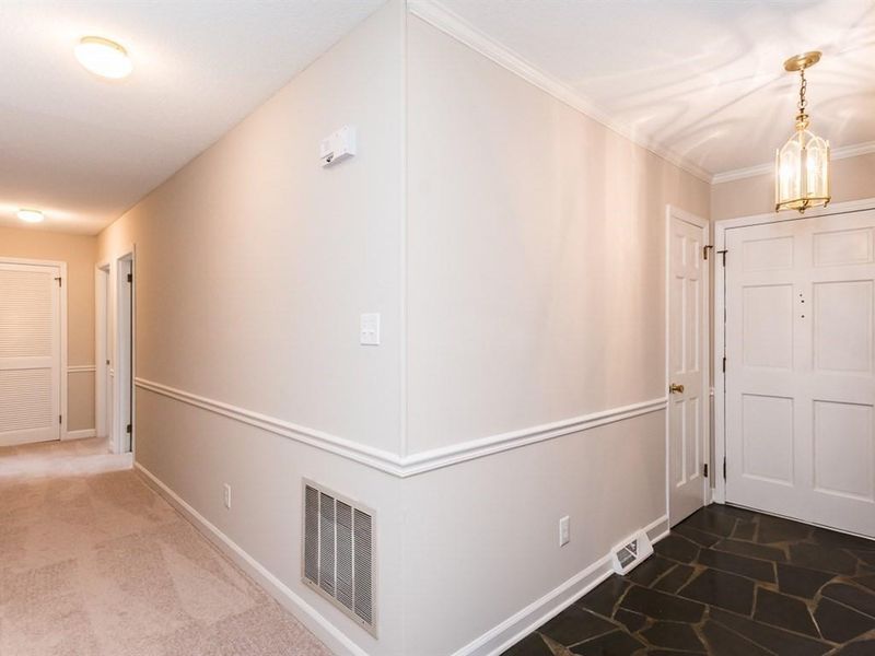 2031 W Front St, Burlington, NC 27215