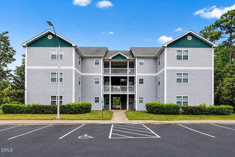 2031 Wolfmill Dr #301, Raleigh, NC 27603