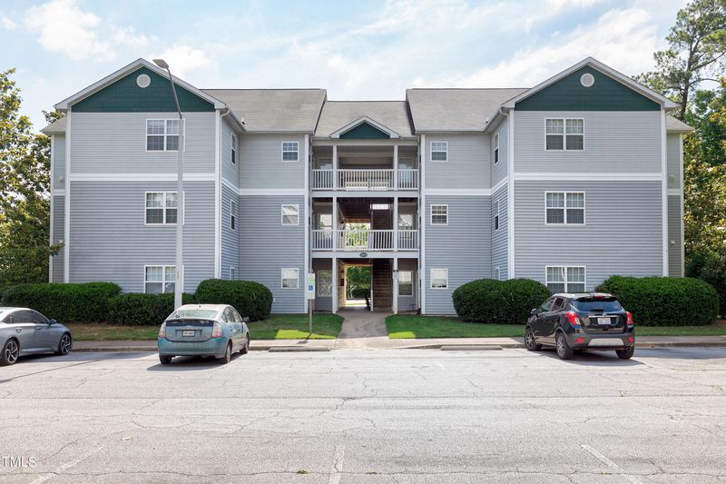 2031 Wolfmill Dr #303, Raleigh, NC 27603