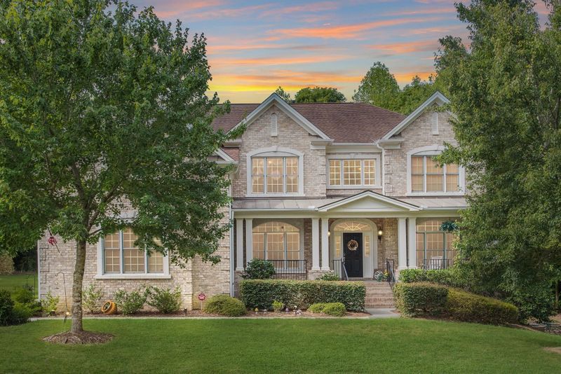 2032 Aviara Dr, Raleigh, NC 27606