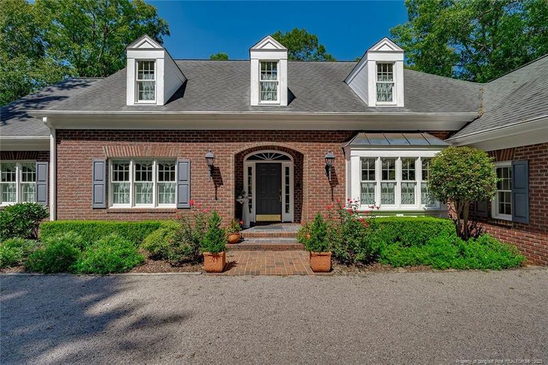 2032 Long Point Trl, Sanford, NC 27332