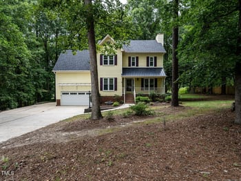 2032 Stonepond Ln, Raleigh, NC 27603