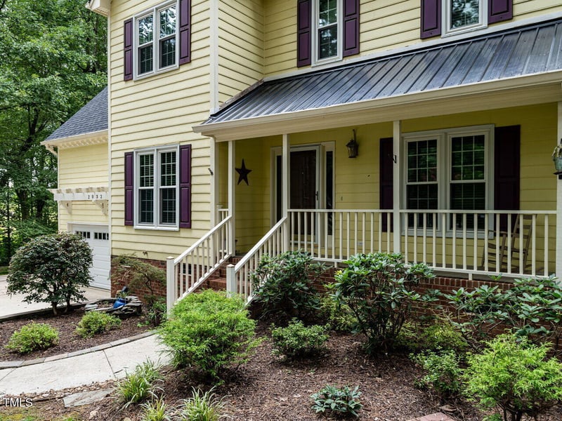 2032 Stonepond Ln, Raleigh, NC 27603