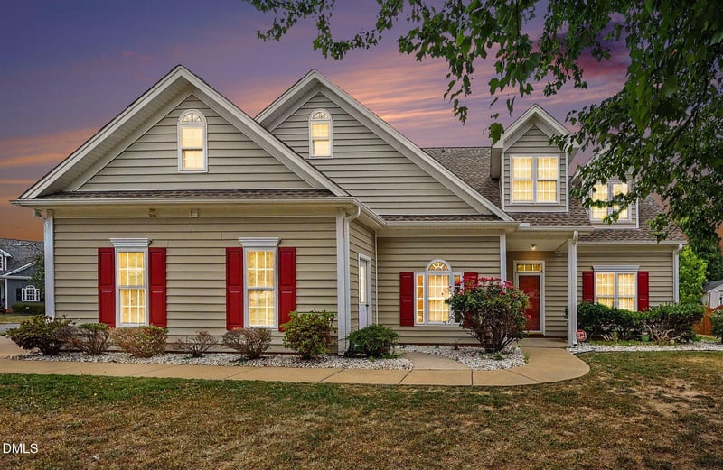 2032 Weaverline Dr, Fuquay Varina, NC 27526