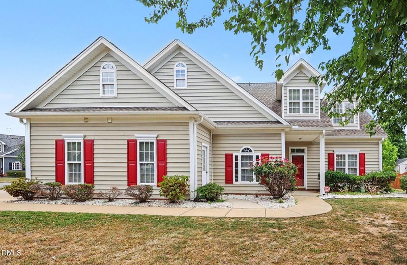 2032 Weaverline Dr, Fuquay Varina, NC 27526