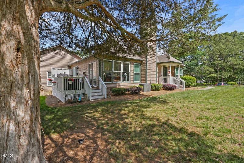 2032 Willow Hill Ln, Clayton, NC 27520