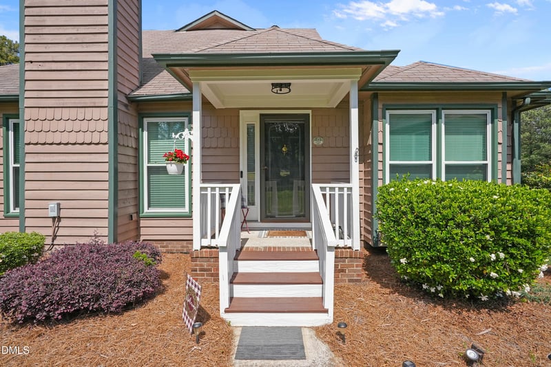 2032 Willow Hill Ln, Clayton, NC 27520