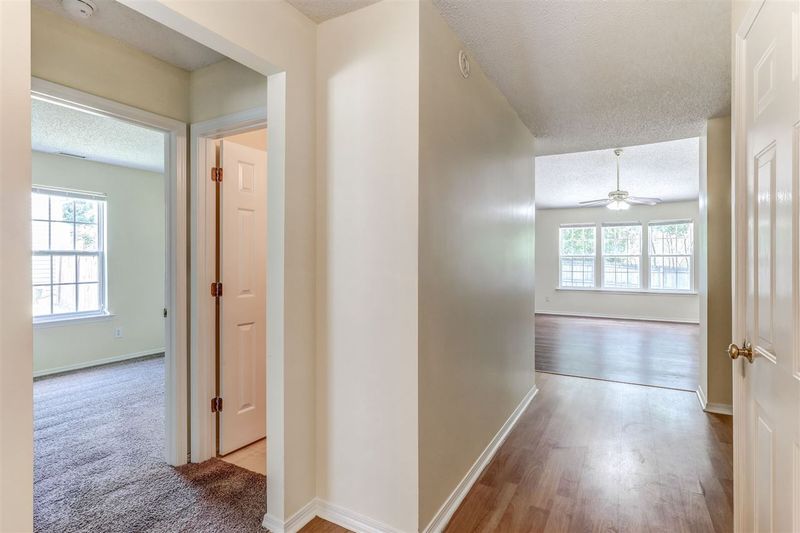 2033 Olive Tree Ln, Clayton, NC 27520