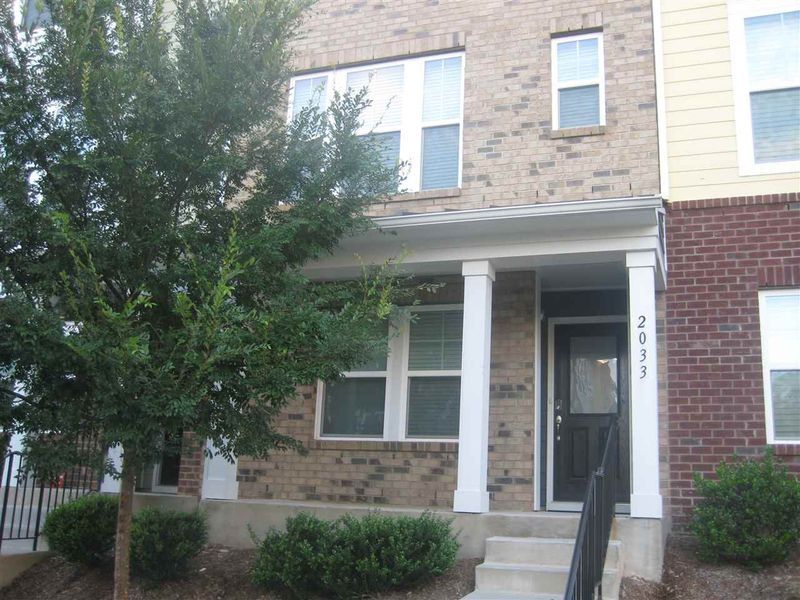 2033 Summerhouse Rd, Cary, NC 27519