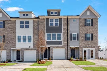 2034 Fishamble St, Fuquay Varina, NC 27526