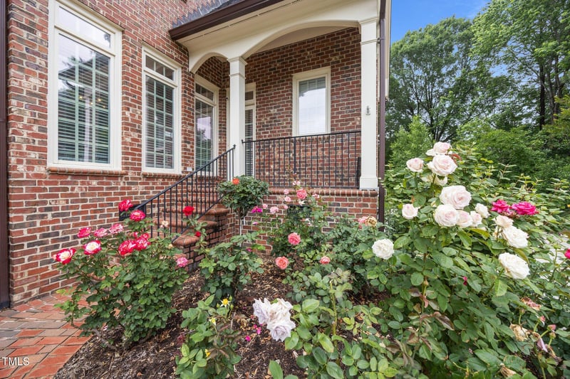 2035 Stuart Ct, Burlington, NC 27215