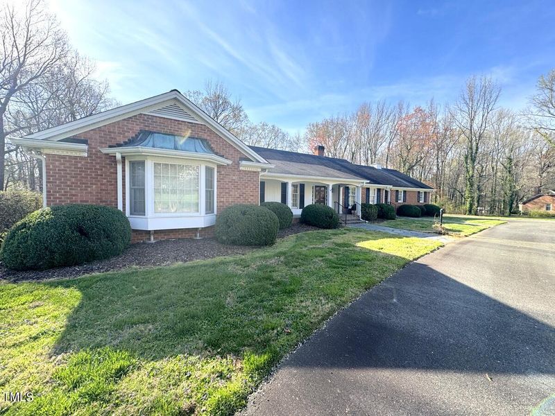 2036 Nottingham Ln, Burlington, NC 27215