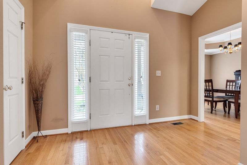 2036 Shadow Creek Dr, Raleigh, NC 27604