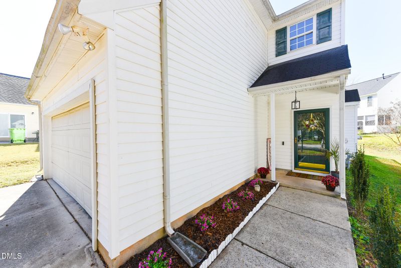 2036 Star Sapphire Dr, Raleigh, NC 27610
