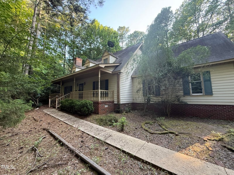 2037 Deer Trl, Clayton, NC 27527