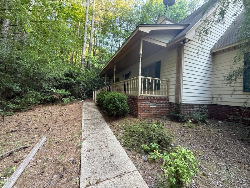 2037 Deer Trl, Clayton, NC 27527