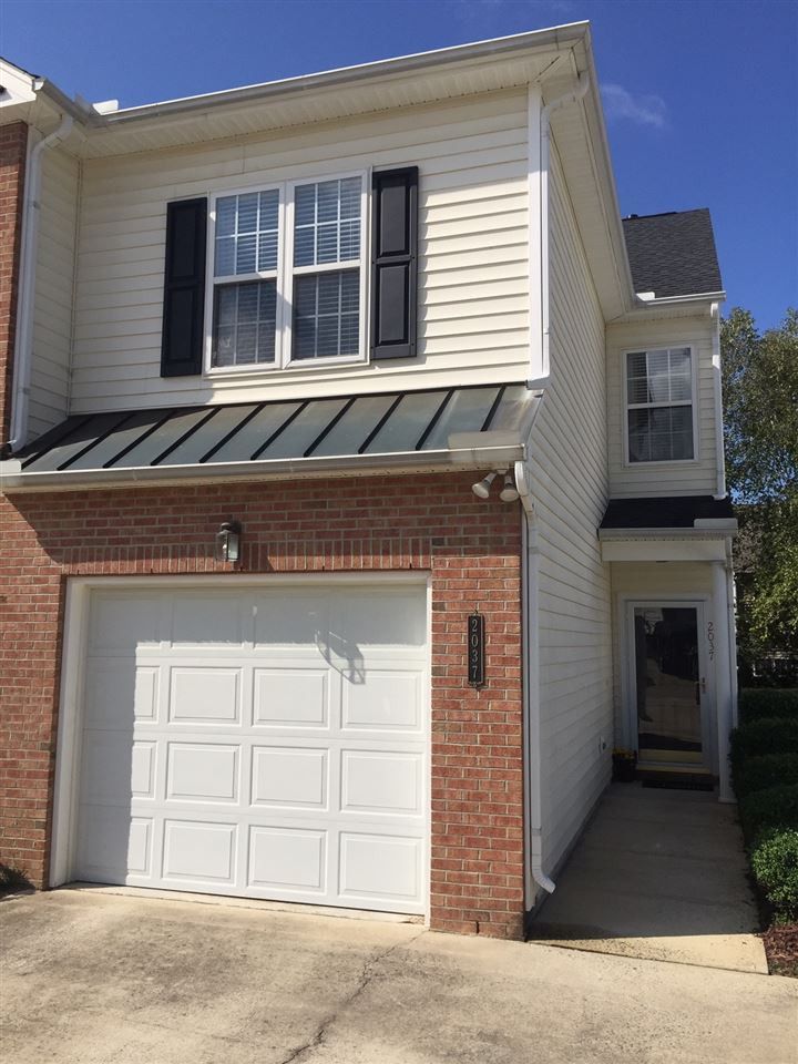2037 Persimmon Ridge Dr, Raleigh, NC 27604