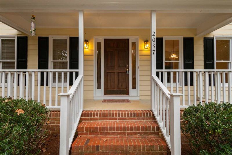 2037 Stoneglen Ln, Raleigh, NC 27603